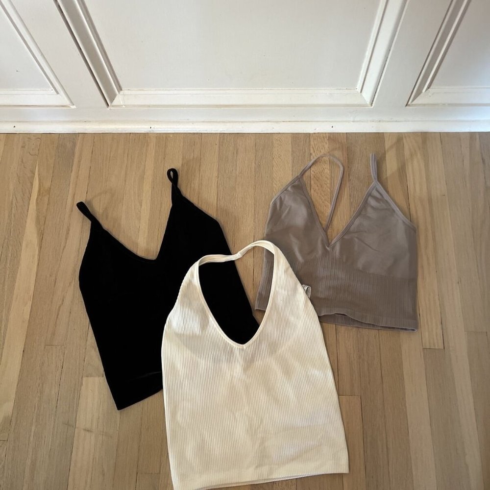 Womens Lot of 3 cropped cami tank shirts Medium